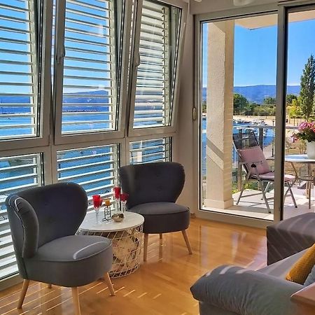 Apartment Lora Omiš Esterno foto