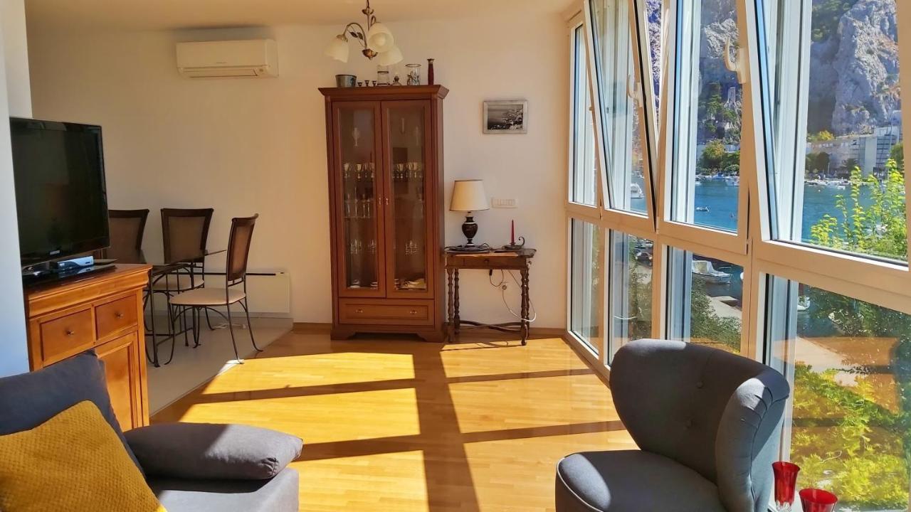 Apartment Lora Omiš Esterno foto