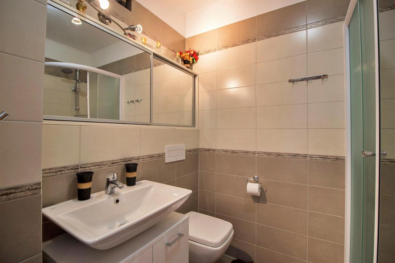Apartment Lora Omiš Esterno foto
