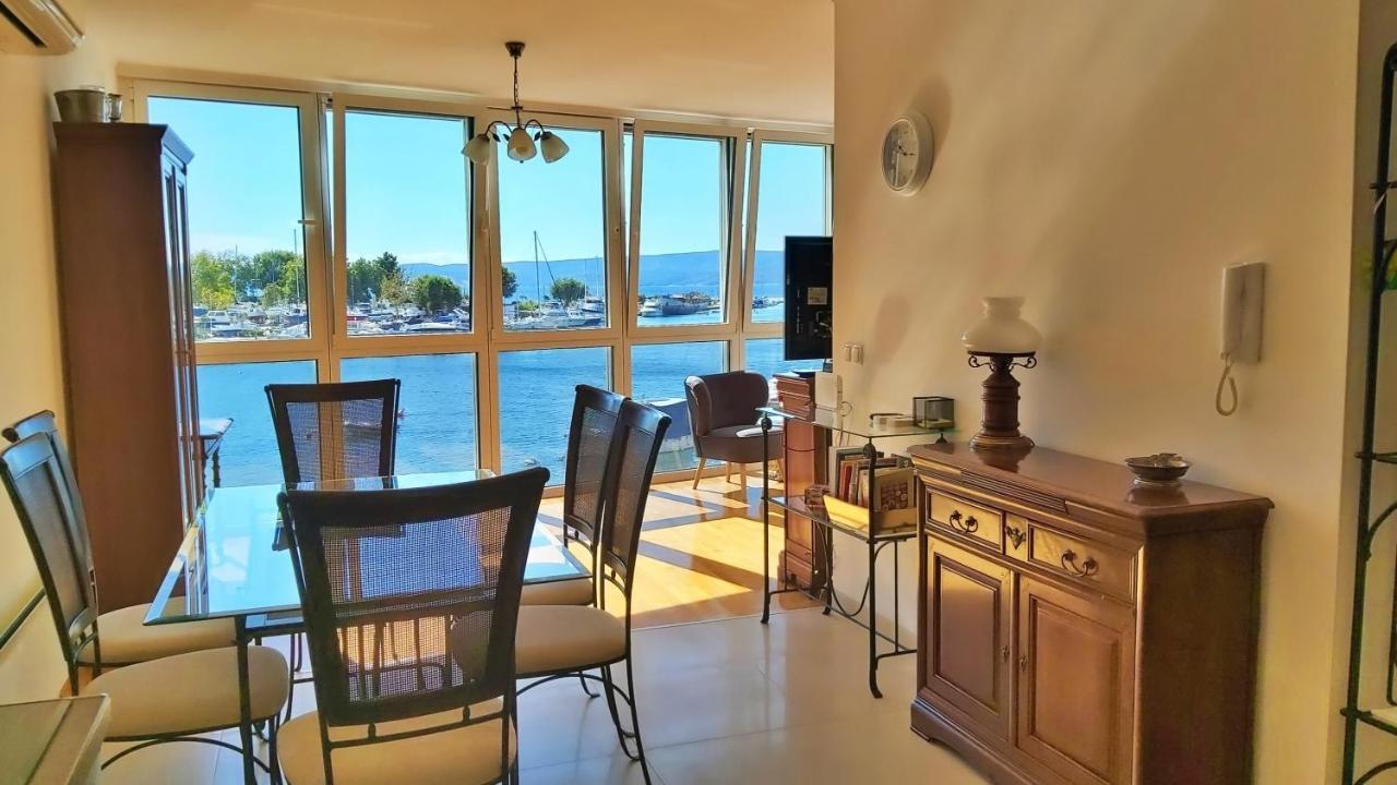 Apartment Lora Omiš Esterno foto