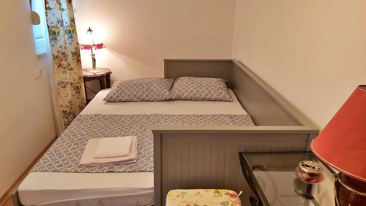 Apartment Lora Omiš Esterno foto