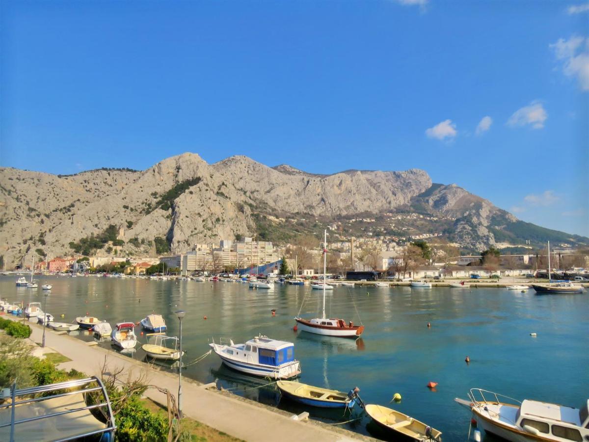 Apartment Lora Omiš Esterno foto
