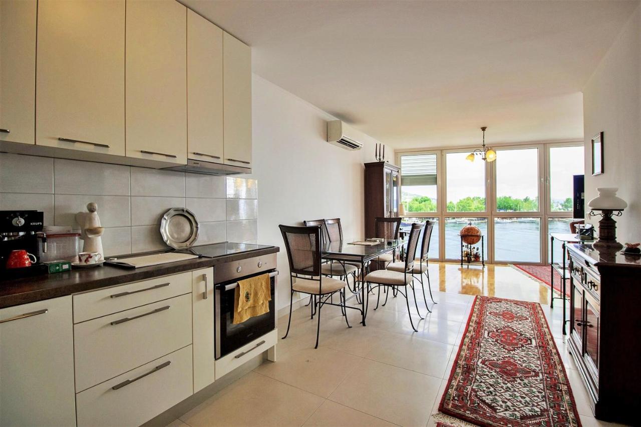 Apartment Lora Omiš Esterno foto